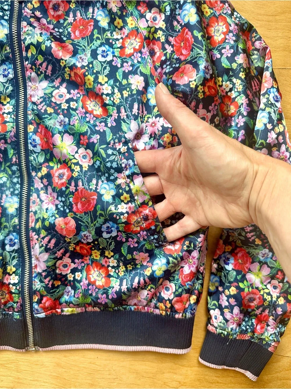 Natalie Lété x H&M Floral Satin Bomber Jacket Girls 8-9Y Navy Zip Pockets